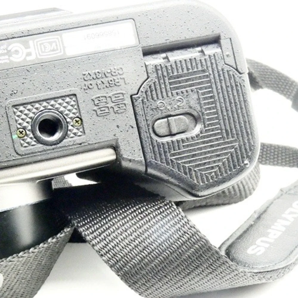 Olympus Camedia C-3000 ZOOM 3.3 MP 3x Optical Zoom With Accessories Fully TESTED